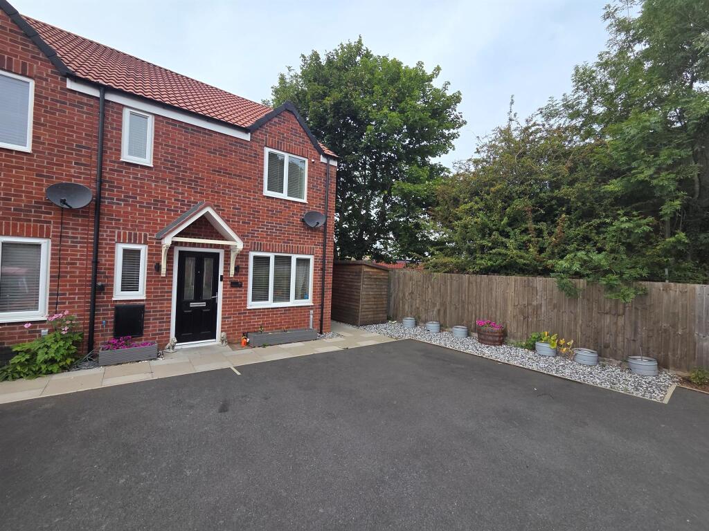 Main image of property: Pennington Way, Hucknall, Nottingham