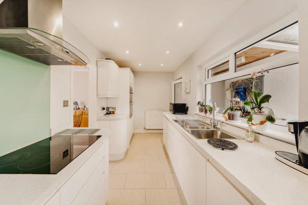 Avon Way, Portishead, Bristol, BS20 6LU photo 2
