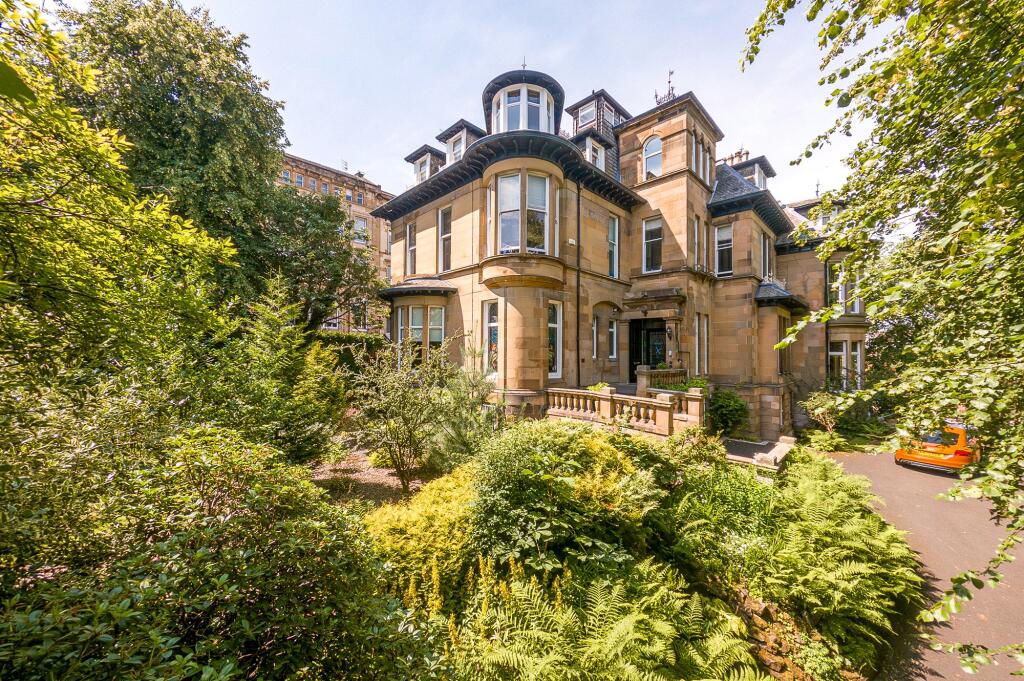 3-bed flat on Horselethill Road, Dowanhill, Glasgow, £339,000