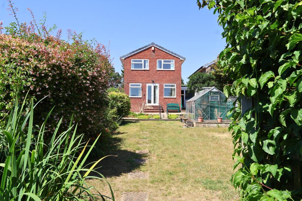 House in Clanfield - More