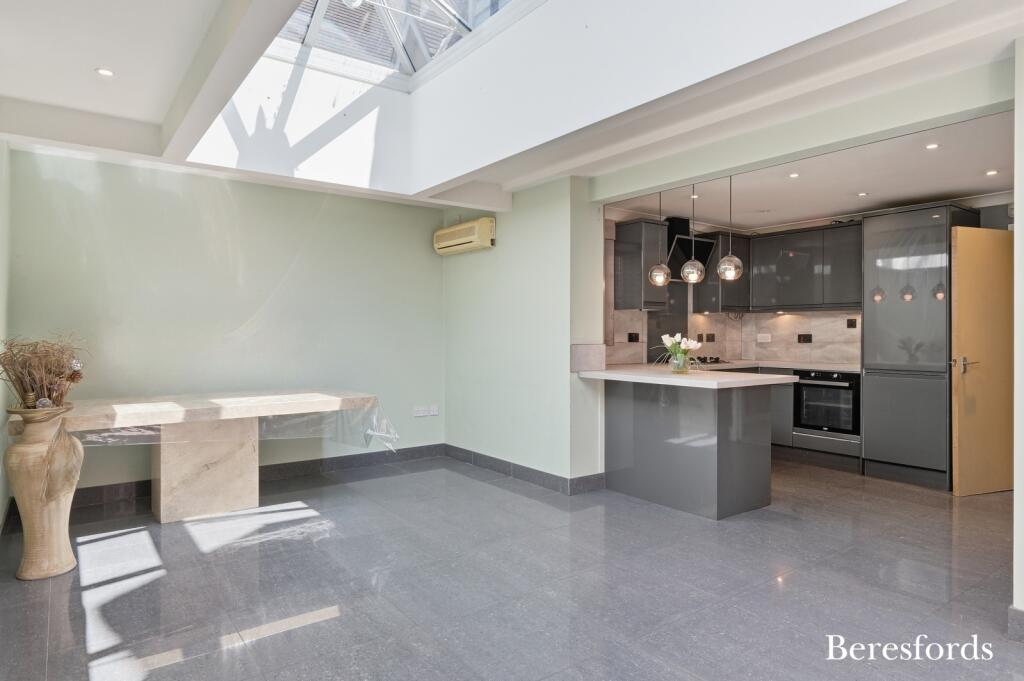 House in Colchester, Hythe - View 4