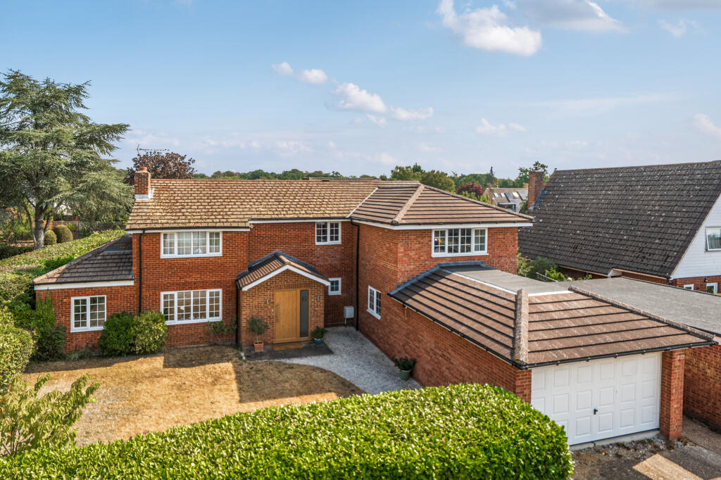 Main image of property: Knottocks End, Beaconsfield, HP9