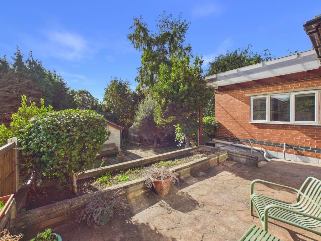 House in Nottingham, Daybrook - View 4