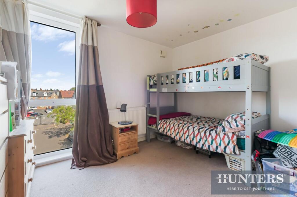 Apartment in London, Hanwell - More