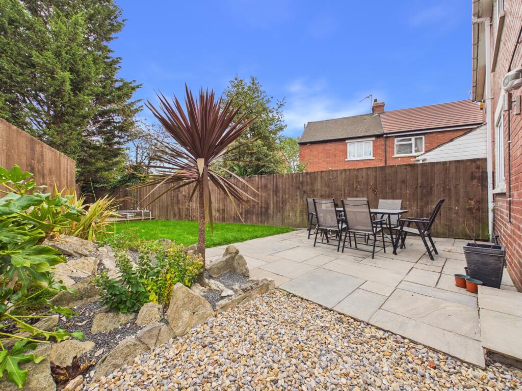 House in Wakefield - View 2