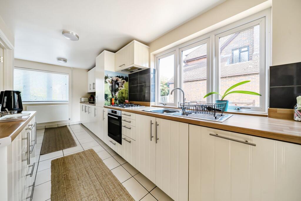 House in Hart, Odiham - View 2