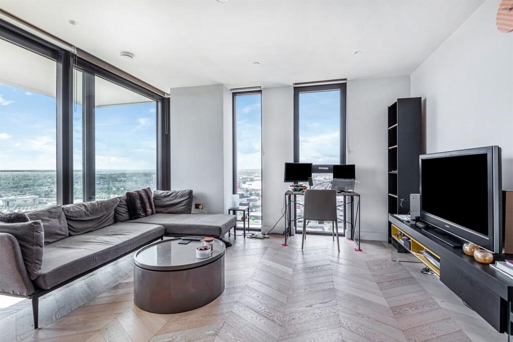 Main image of property: The Waterman, Tidemill Square, Lower Riverside, Greenwich Peninsula, SE10