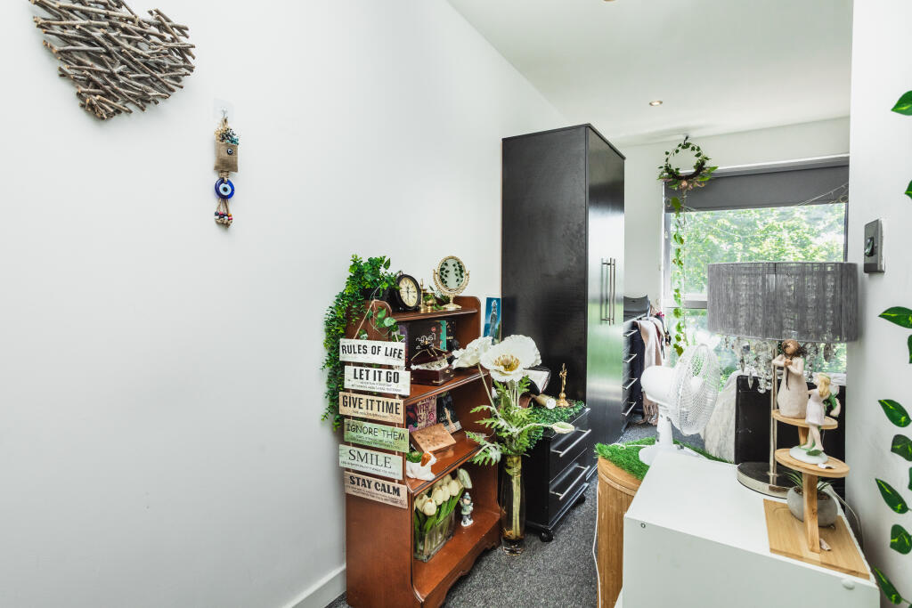 Apartment in Sheffield - More