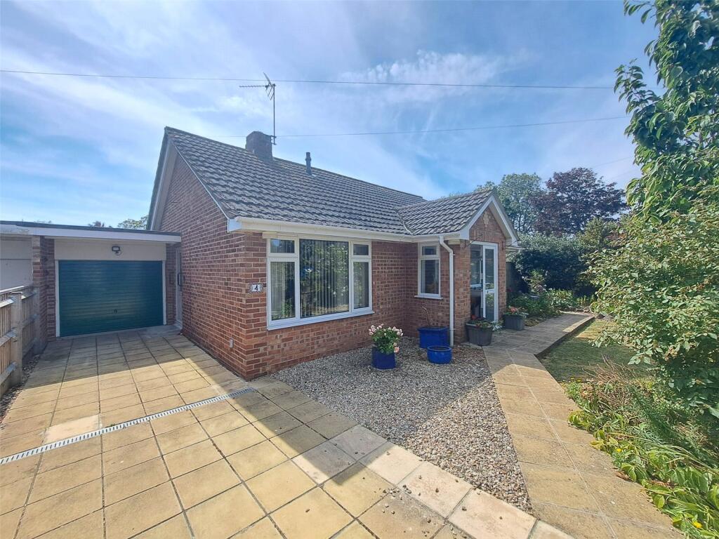 Main image of property: Manor Ride, Brent Knoll, Highbridge, Somerset, TA9