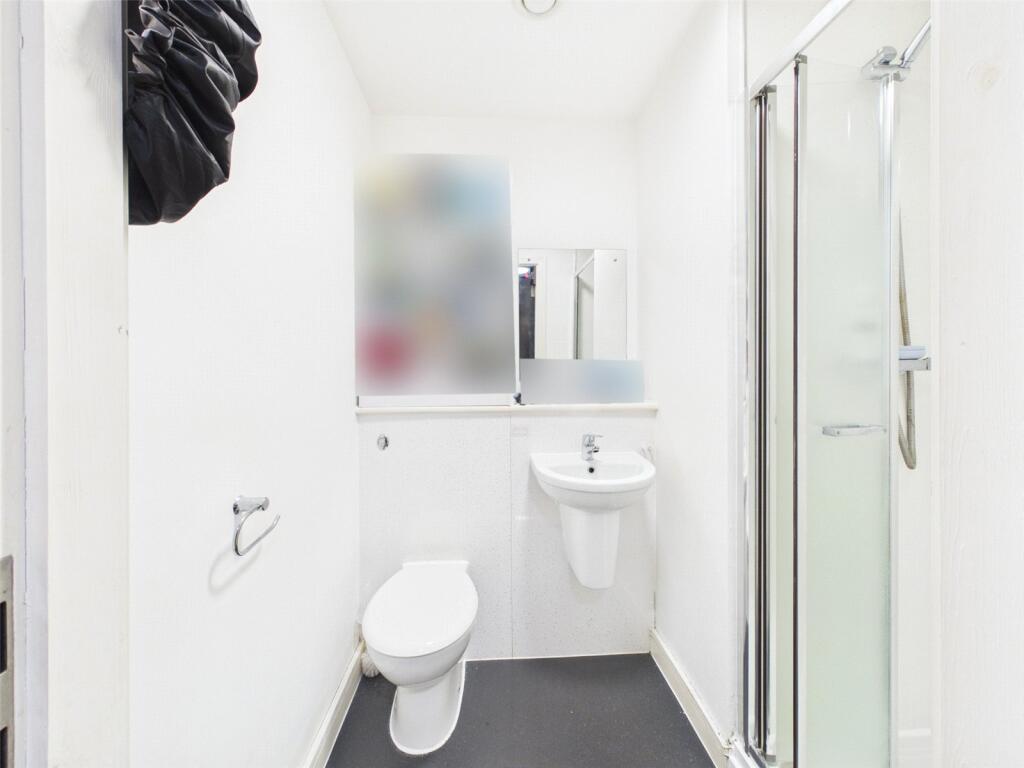 Apartment in Liverpool - View 4