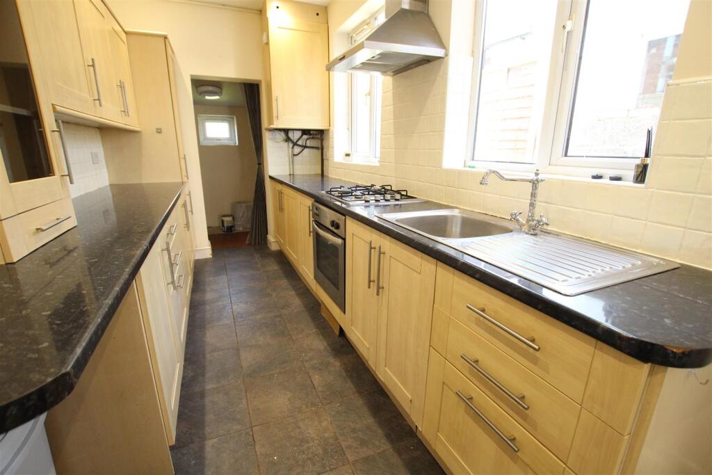 House in Northampton, West Northamptonshire - View 4