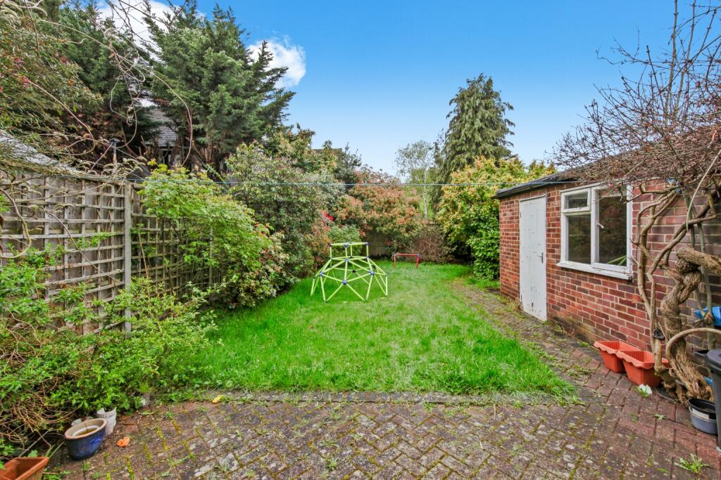 Donnington Road Harrow Middlesex HA3 0NA photo 4