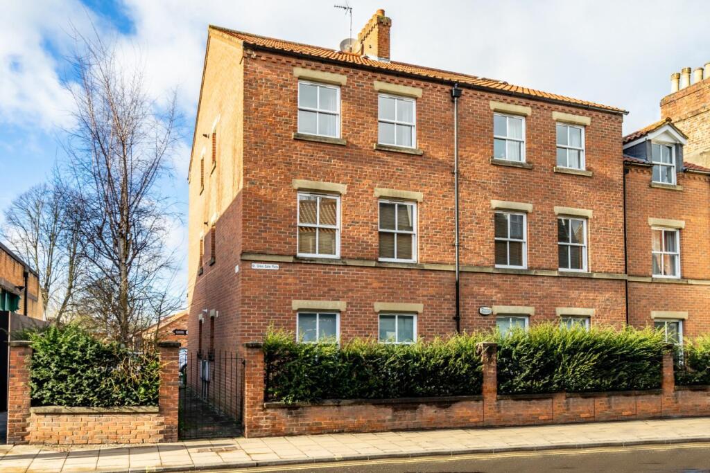 Main image of property: St Giles Gate, Gillygate, York, YO31 7EA