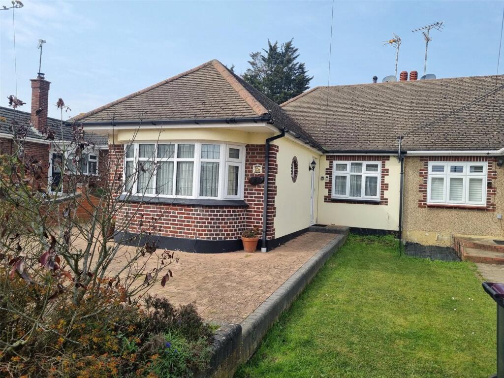 Main image of property: Albany Road, Rayleigh, Essex, SS6
