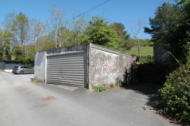 Detached Garage