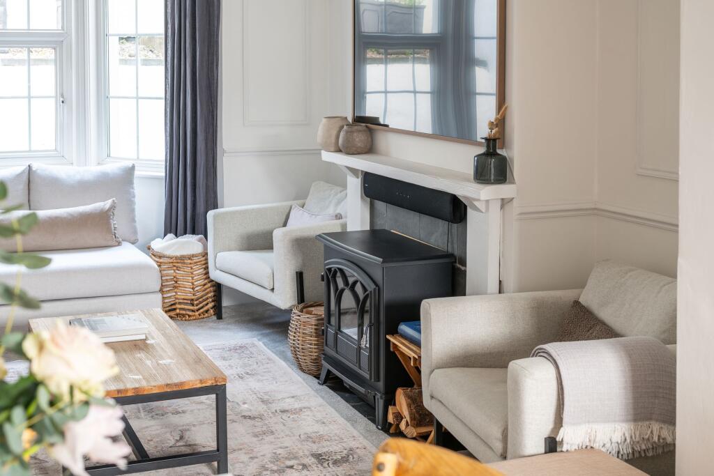 House in Reigate and Banstead, Earlswood - View 3