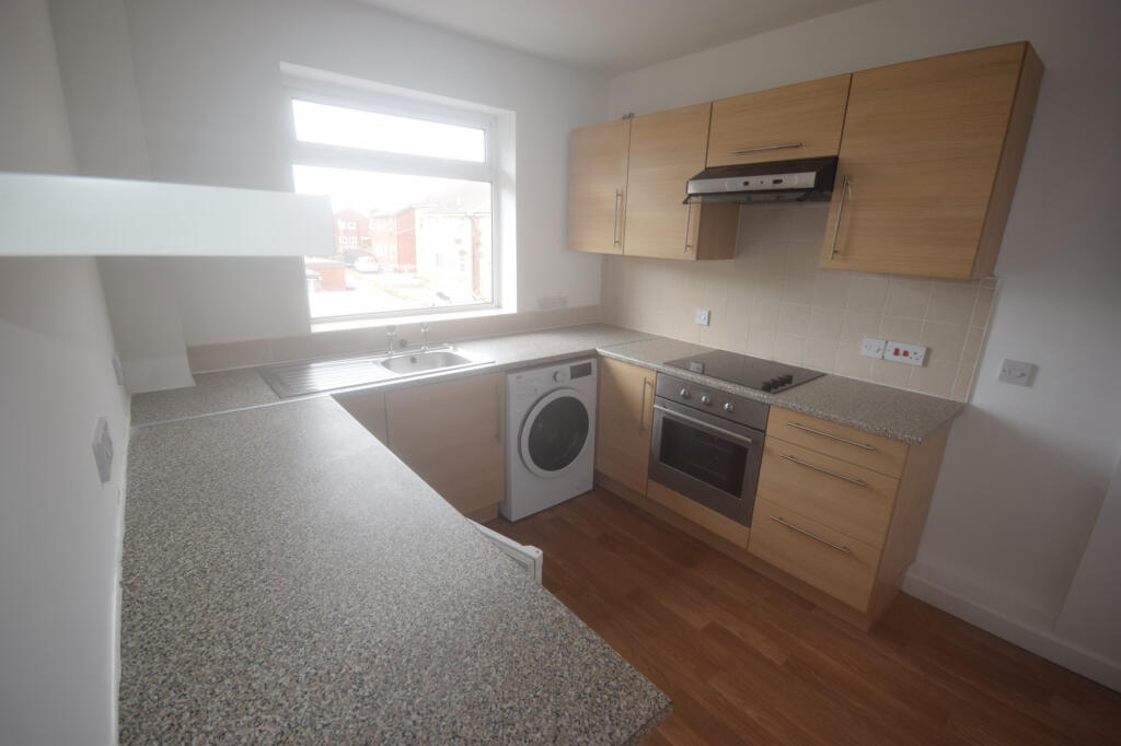Stratford Road, Lytham St. Annes photo 4