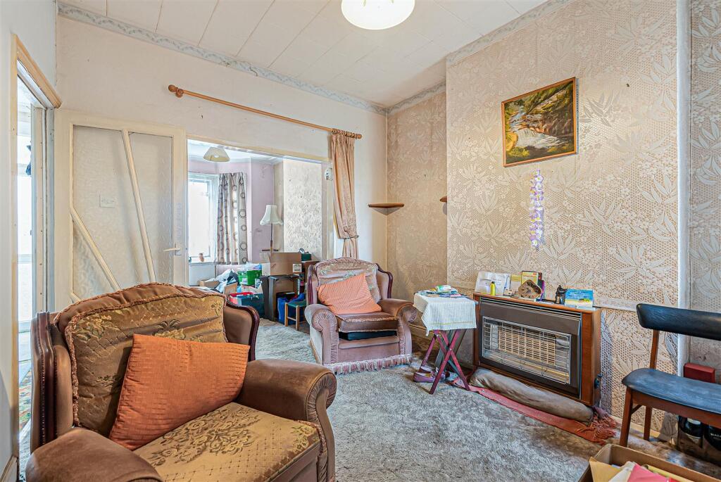 House in St Albans, The Camp - More