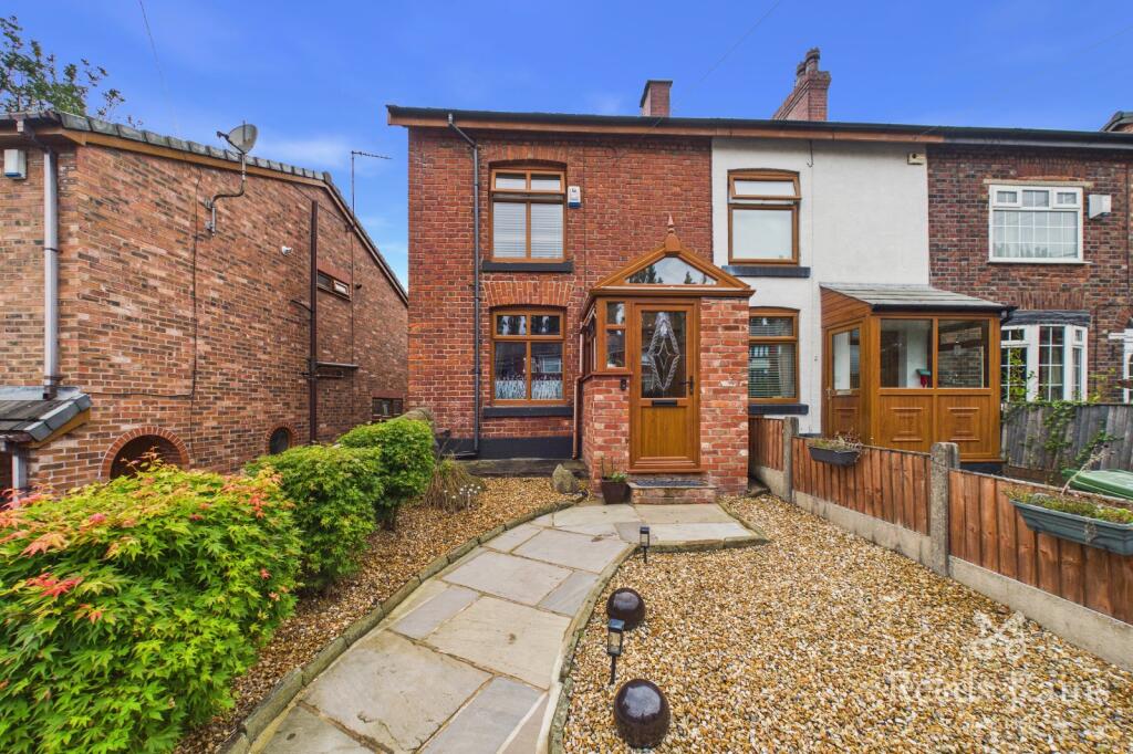 3-bed terraced on Talbot Road, Hyde, Greater Manchester, SK14, £260,000