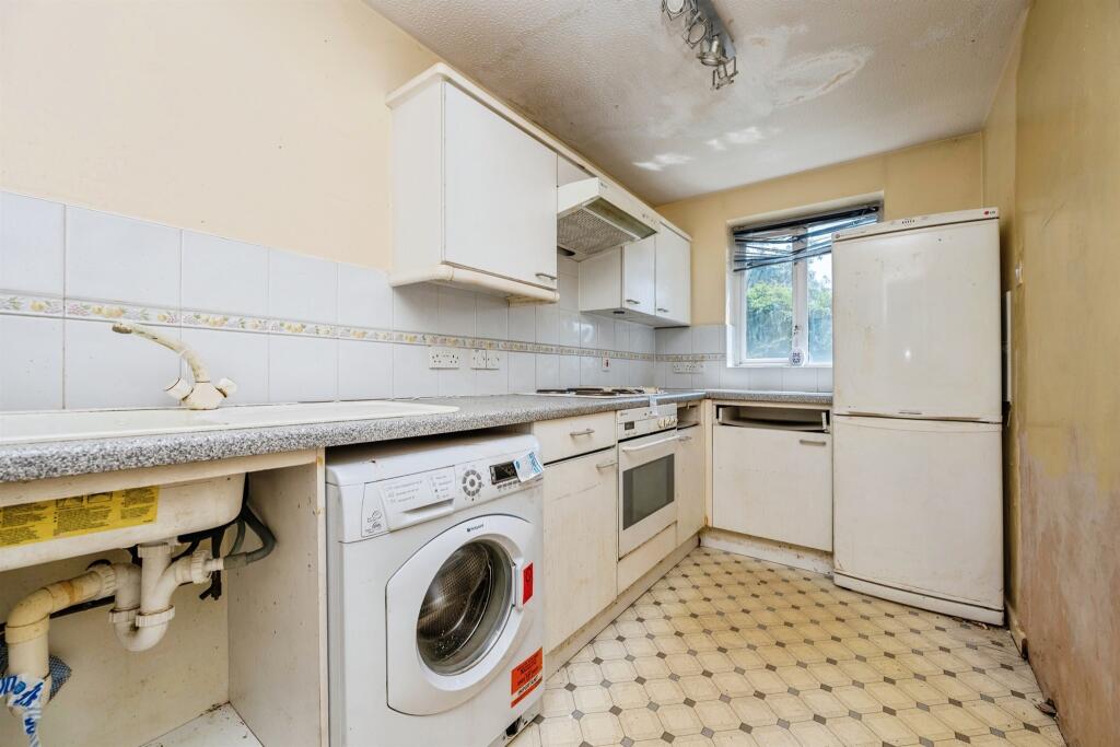 Salstar Close, Birmingham photo 4