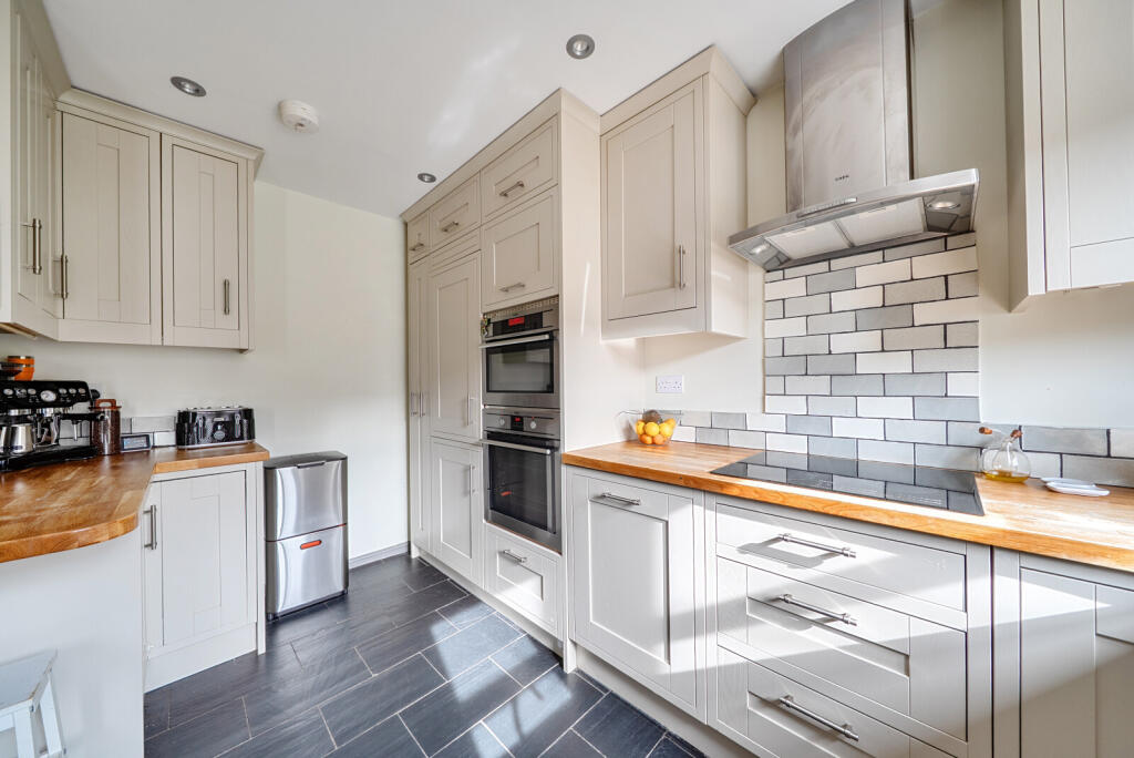 House in Woking, Surrey - View 3