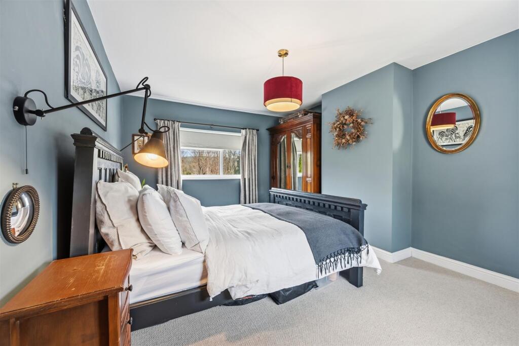 House in Derbyshire Dales, Bakewell - View 4