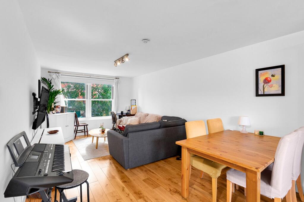 Main image of property: Park Avenue, Willesden Green, NW2