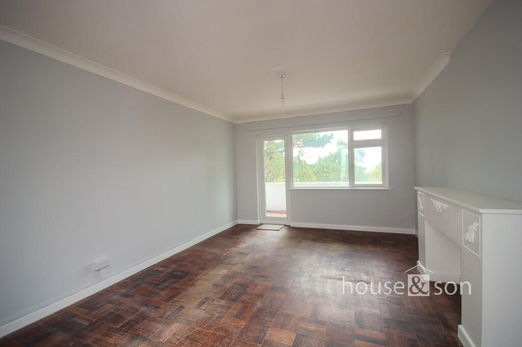 Redhill Drive, Bournemouth - View 4