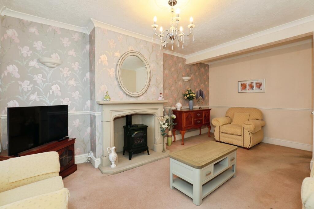Leech Avenue, Newcastle, ST5 photo 3