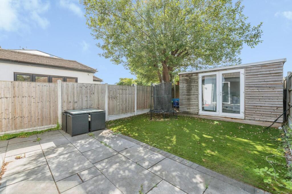House in Basildon, Vange - View 4