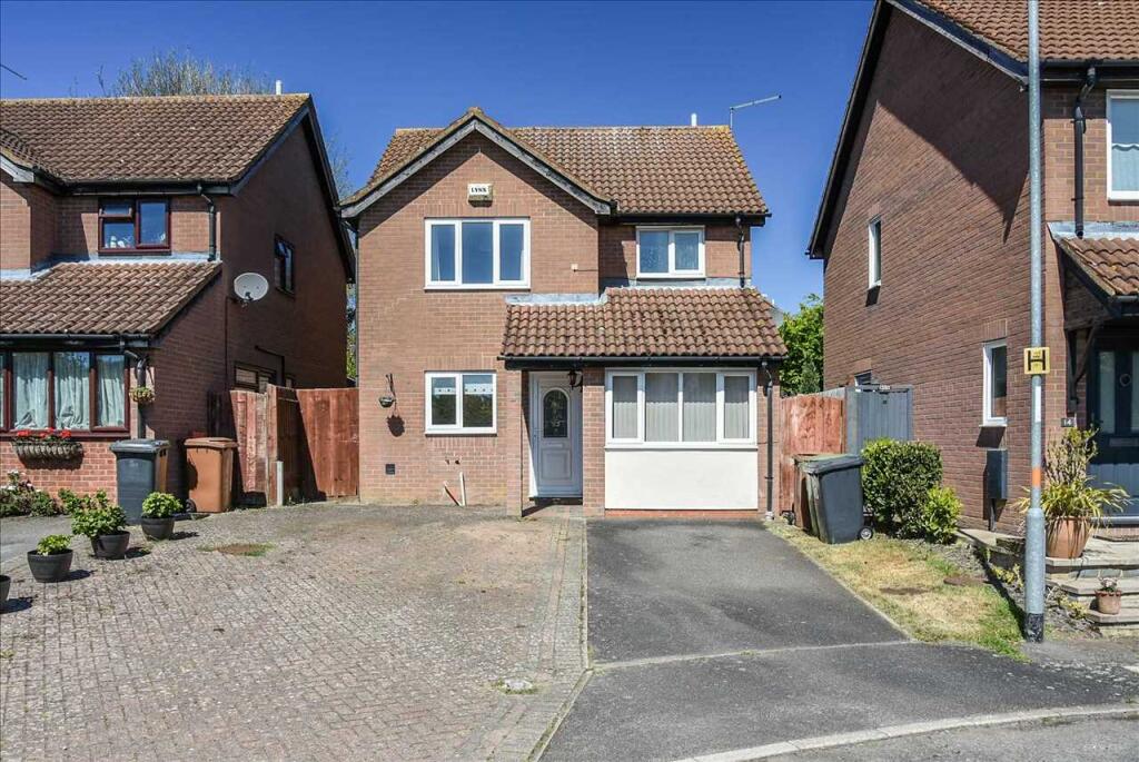Main image of property: Orwell Close, Wellingborough, NN8 5WX