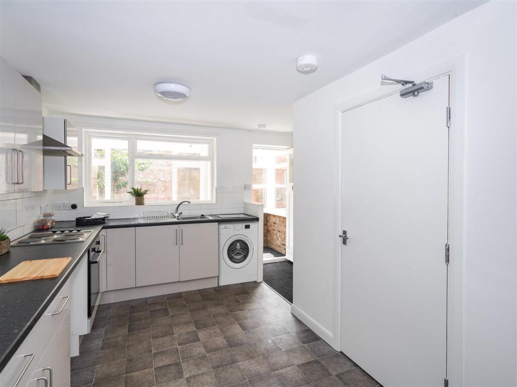 Greenfield Road, Scarborough – pohled 6