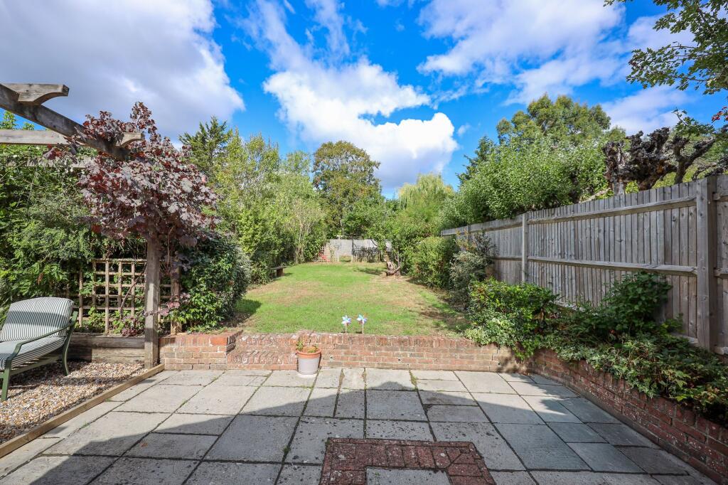 House in Redhill - View 2