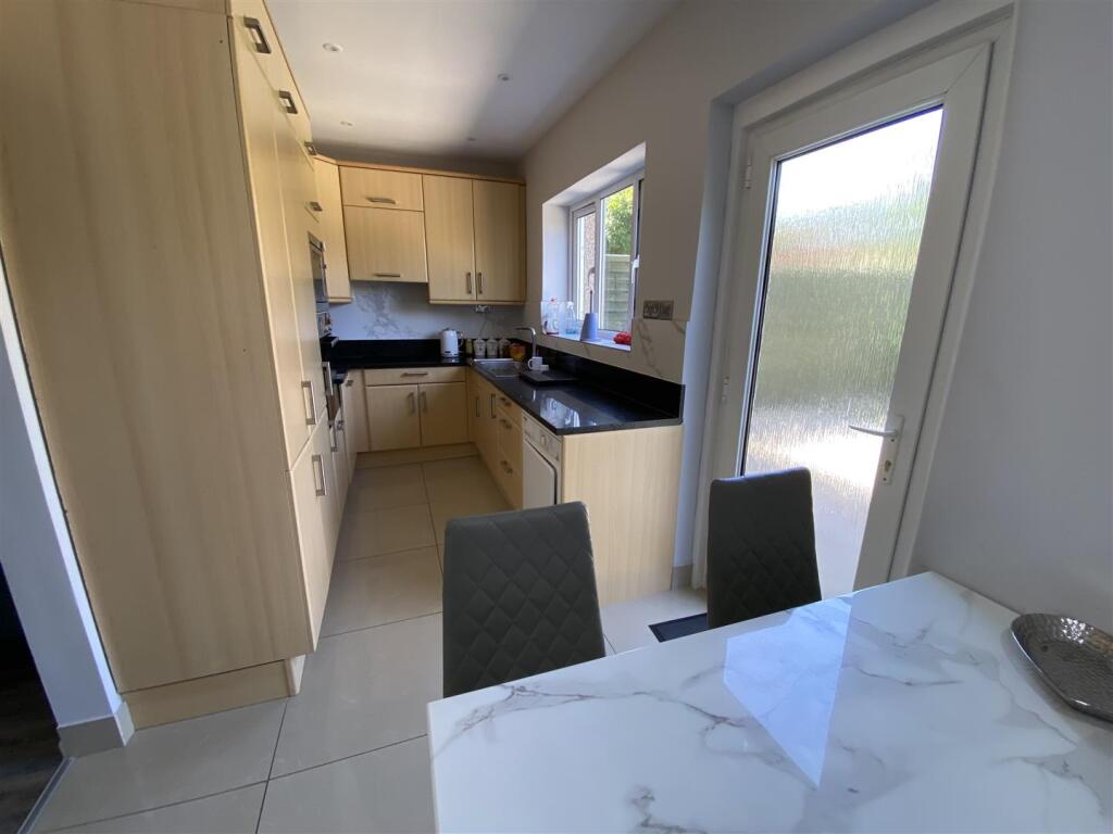 Lichfield Road, Dagenham - View 6