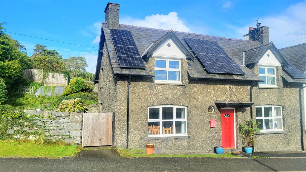 Main image of property: Angorfa, Pensarn