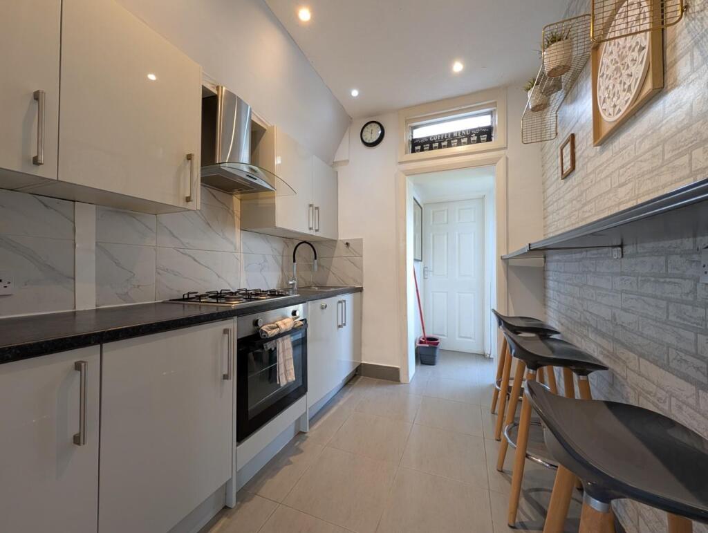 House in London - View 4