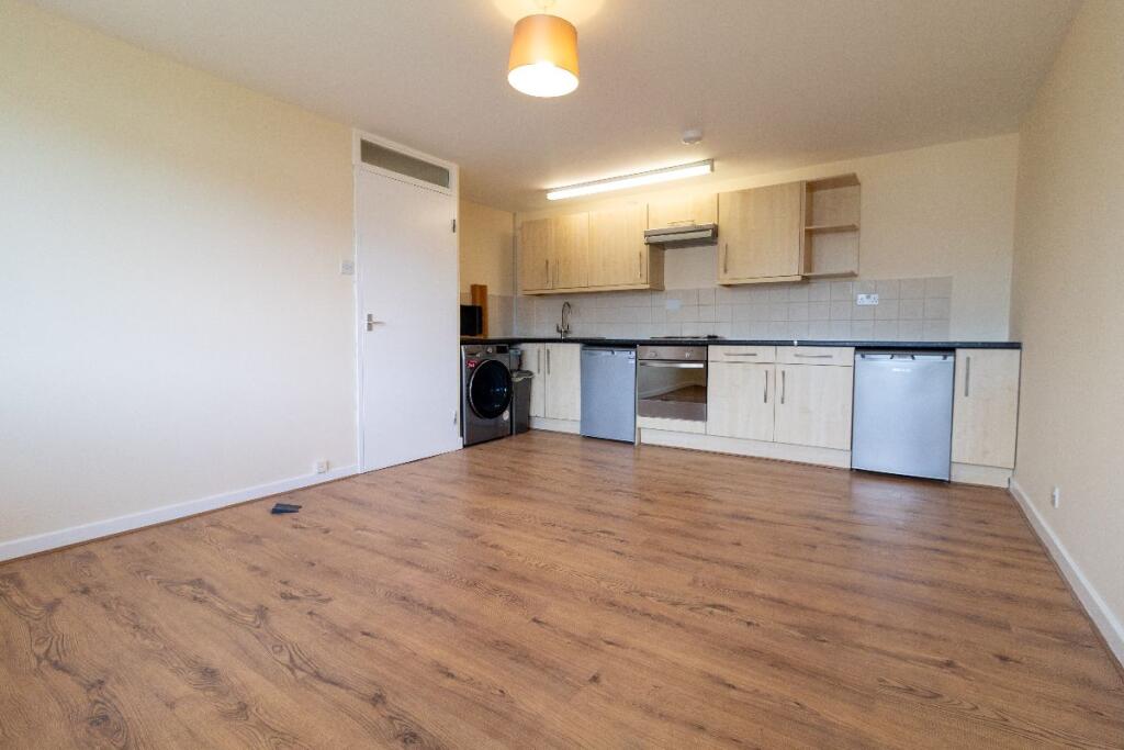 Apartment in Cambridge - View 4