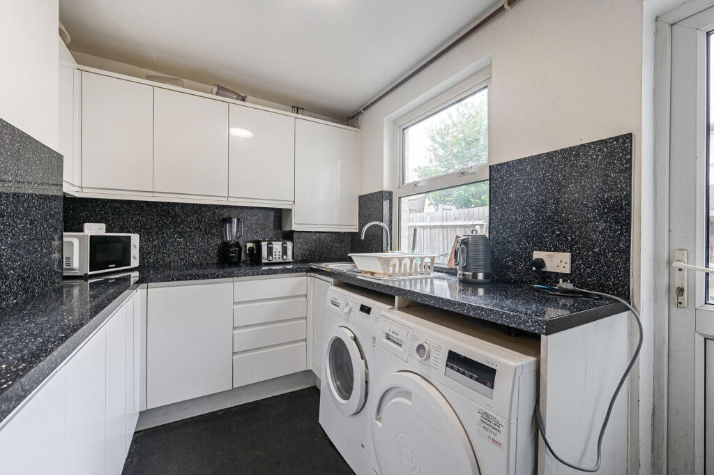 Hedgley Street, Lee, London, SE12 - View 4