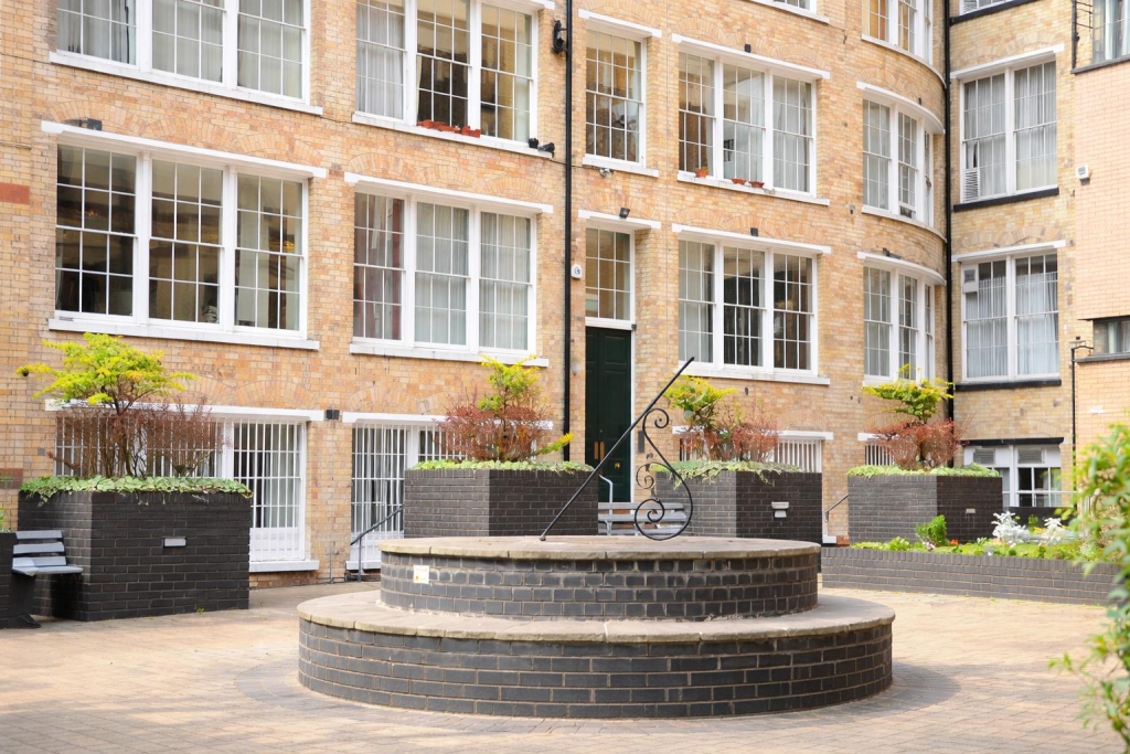 Apartment in Liverpool - View 4