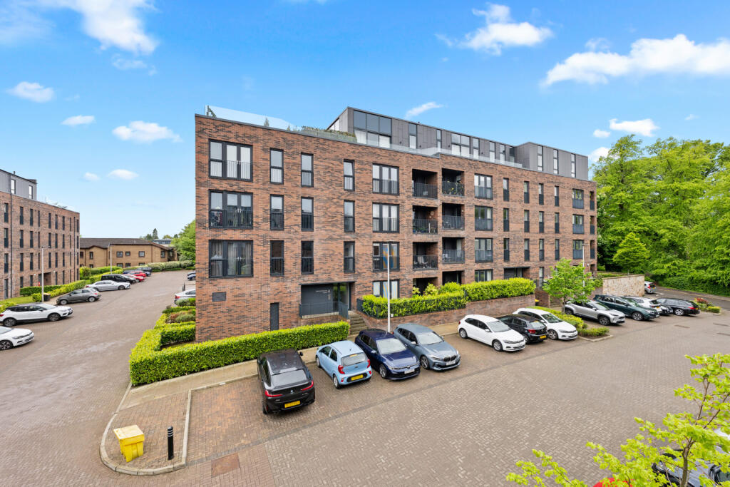 Main image of property: Flat 3, 4 Mansionhouse Court, Langside, G41 3DD