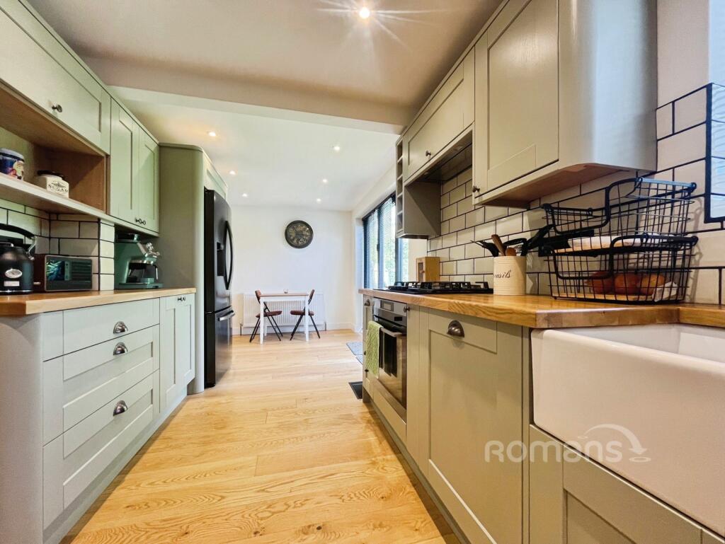 House in Waverley, Badshot Lea, Farnham - View 5
