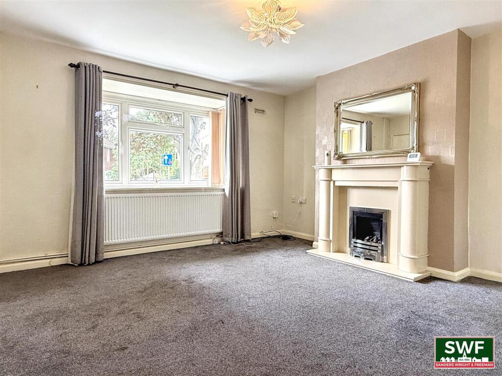 House in Wolverhampton, West Midlands - View 2