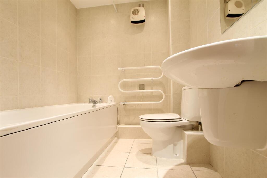 Apartment in Newcastle upon Tyne - More