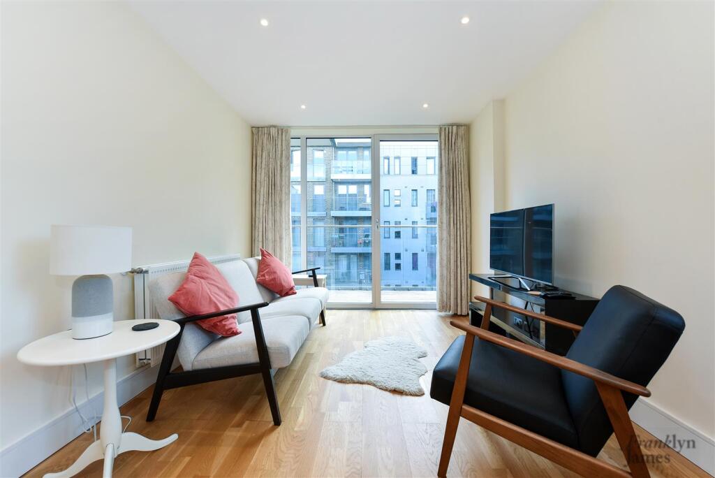 Apartment in London, Canary Gateway, Limehouse - View 2