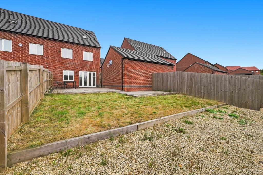 House in North East Derbyshire, Wingerworth - View 4