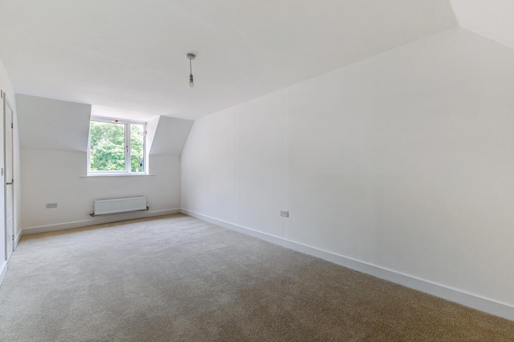 House in Guildford - View 4