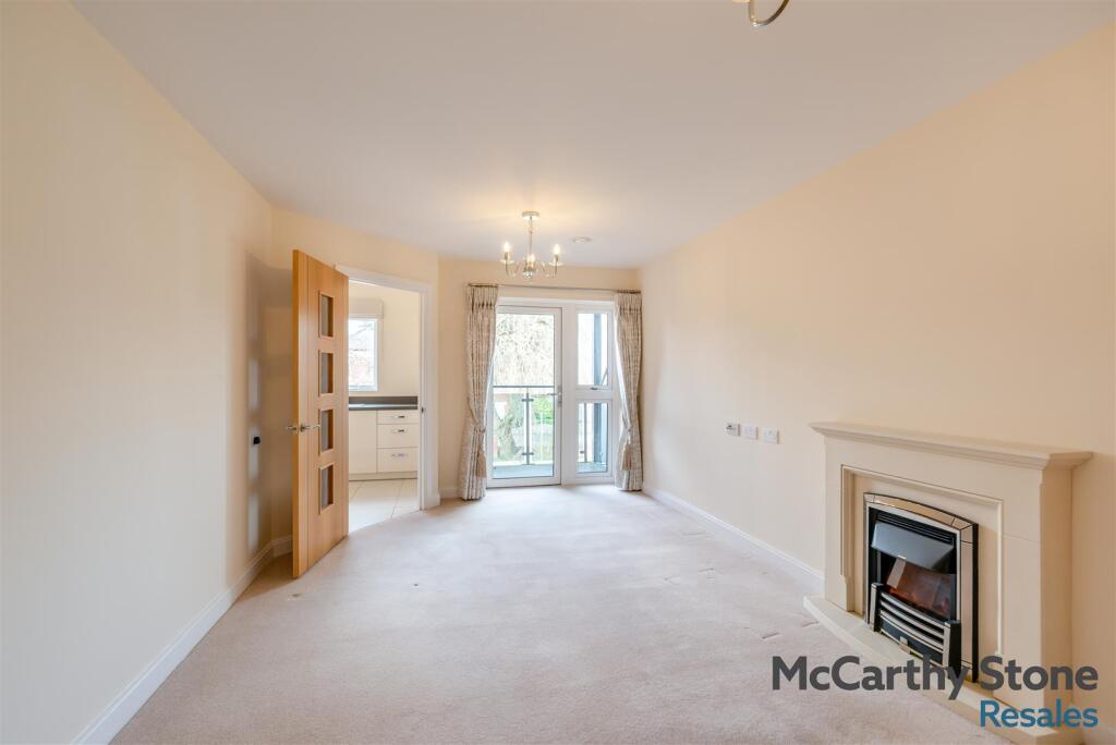 Apartment in Birmingham, The Calthorpe Estate, Harborne - View 4