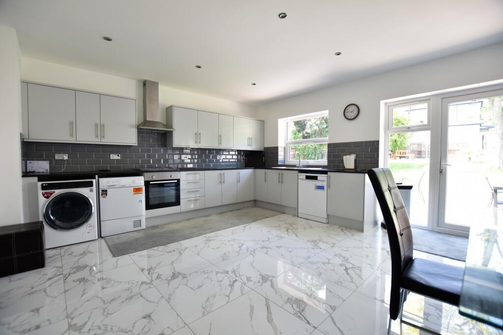 House in London - View 5