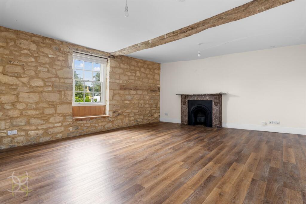 Apartment in Worcester - More