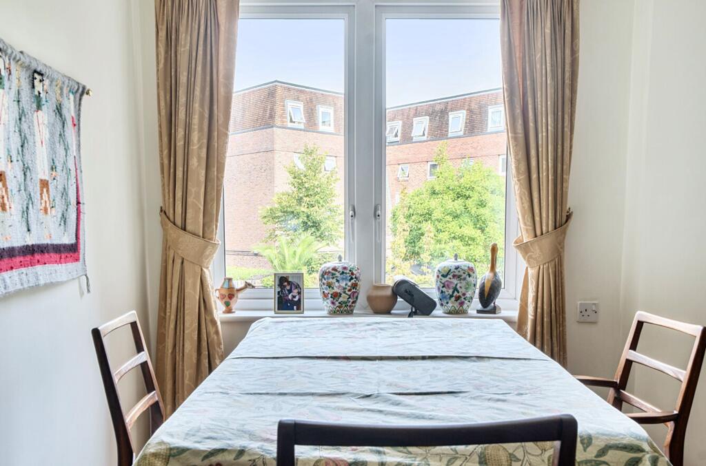 Apartment in Chichester - View 3